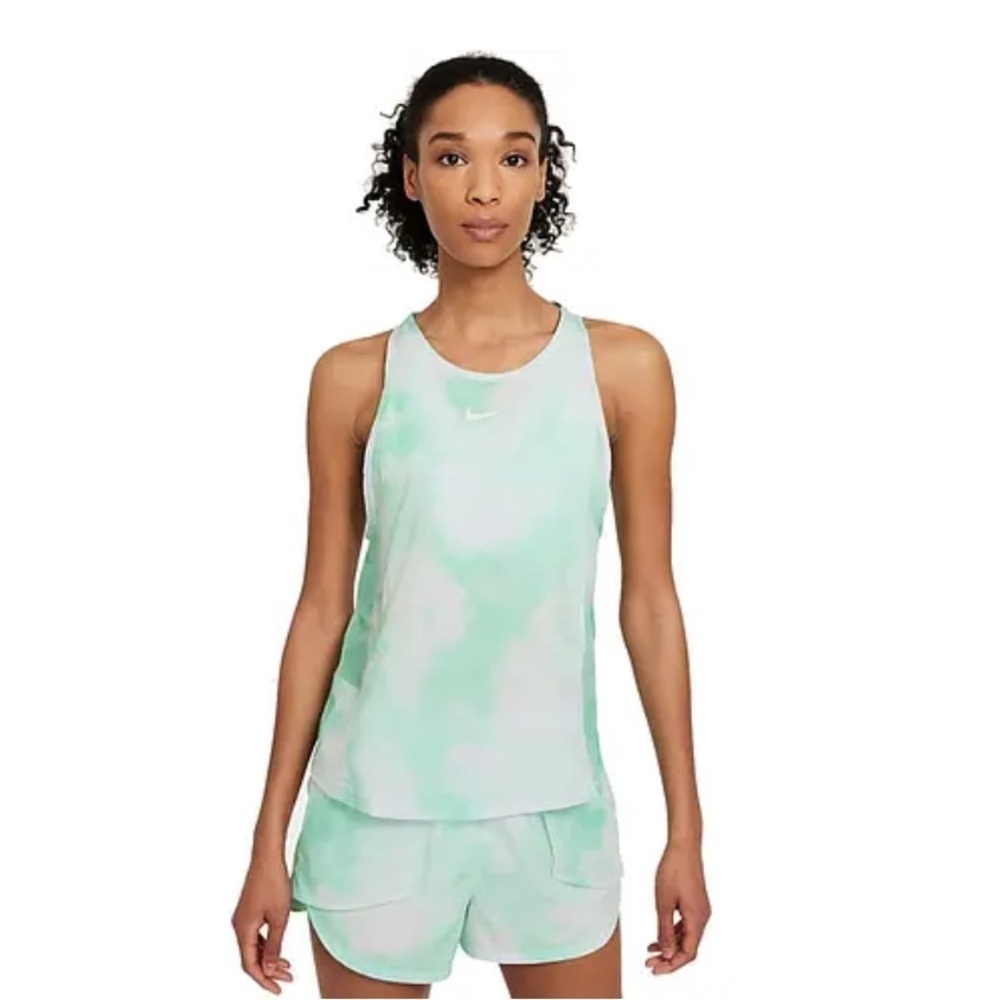 🆕 NIKE Icon Clash City Sleek Running Tank SIZE MEDIUM